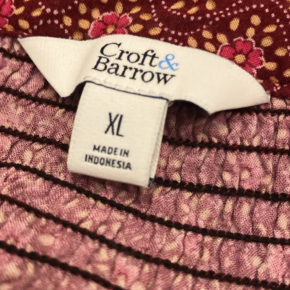 Women's Croft & Barrow® Staple Smocked Blouse - Picture 2 of 4